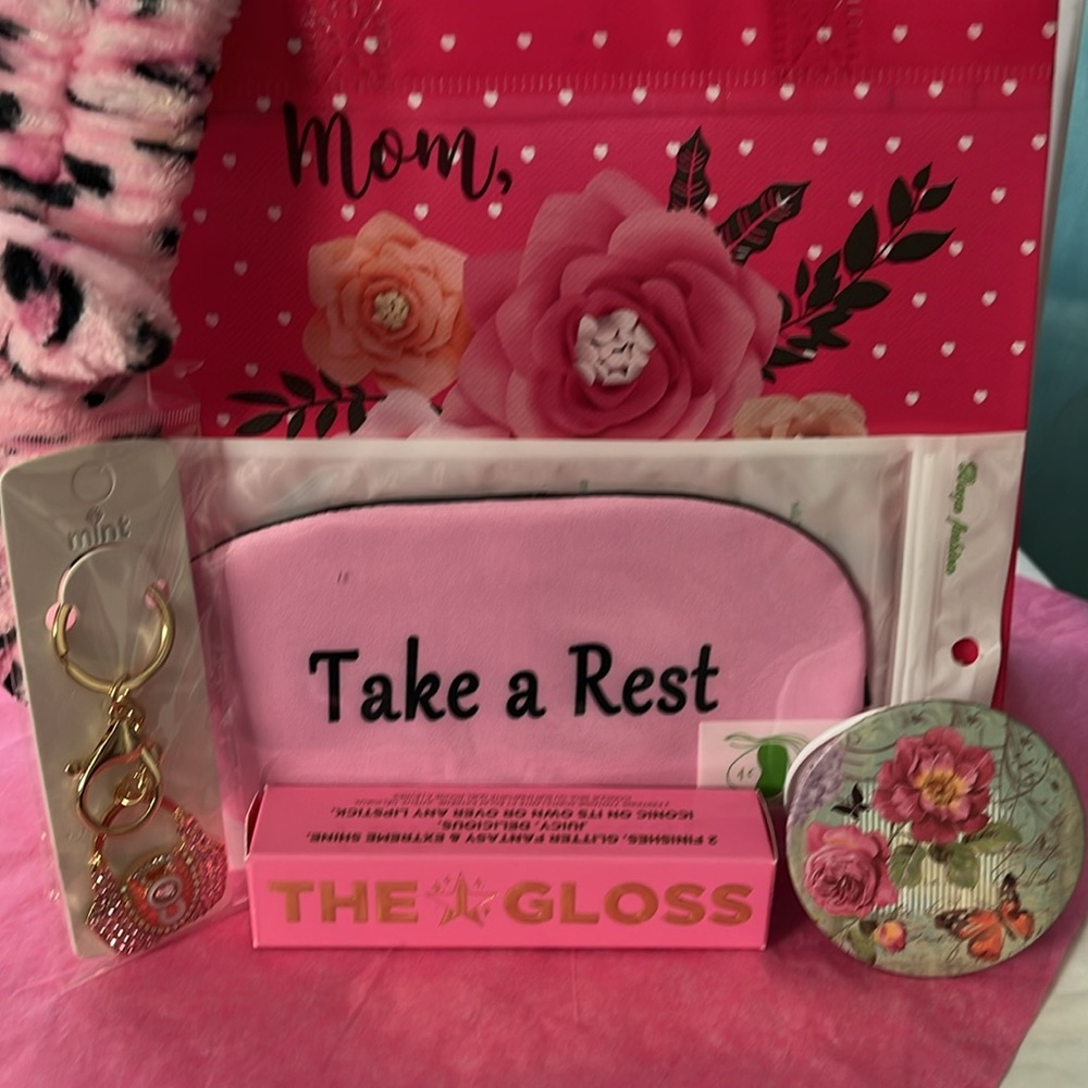 Beautiful Mother’s Spa Gift Set! - Picture 4 of 12